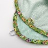 Serviette cheveu en éponge vert et liseret coordonné - Pour enfant - Une création Les Bobines de Coco