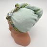 Serviette cheveu en éponge vert et liseret coordonné- Une création Les Bobines de Coco