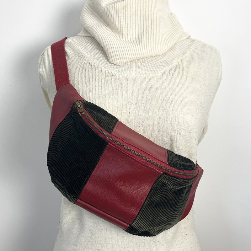 Sac banane Femme en velours côtelé noir et simili bordeaux - Fait main en France - modèle unique