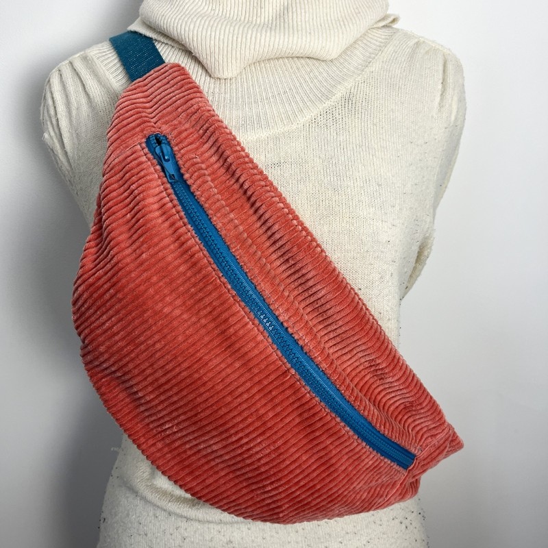 Sac banane Femme en velours côtelé rose - Fait main en France - modèle unique