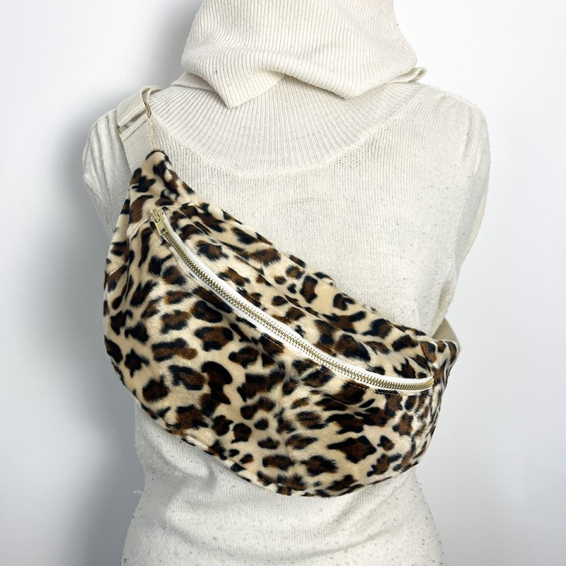 Sac banane Femme en tissu velours ras léopard- Fait main en France - modèle unique