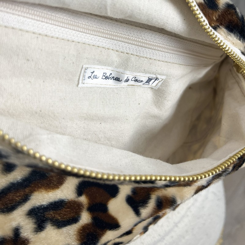 Sac banane Femme en tissu velours ras léopard- Fait main en France - modèle unique