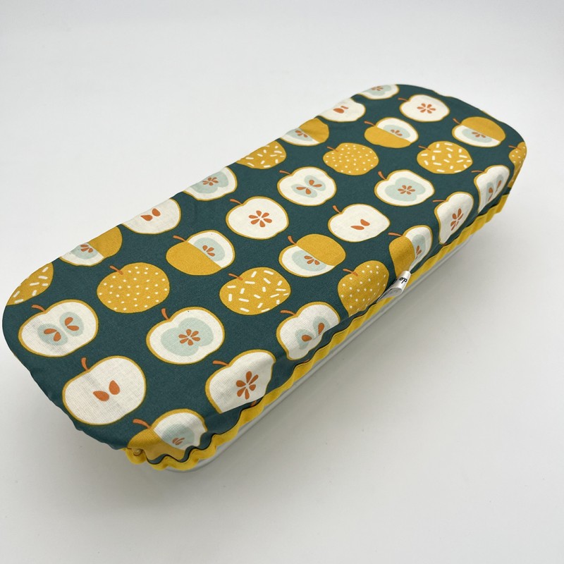 Charlotte couvre plat à cake
coton enduit
Création Les Bobines de Coco