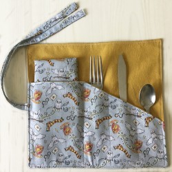 Range couverts et serviette en coton
Création Les Bobines de Coco
fabrication artisanale France