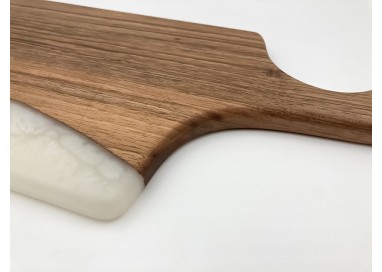 Planches de présentation en noyer massif / Epoxy blanc- Création artisanales en France- Modèle unique