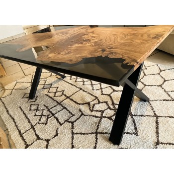 Table plateau en noyer massif epoxy noir semi transparent pied acier noir - Création artisanale en Rance- Modèle unique