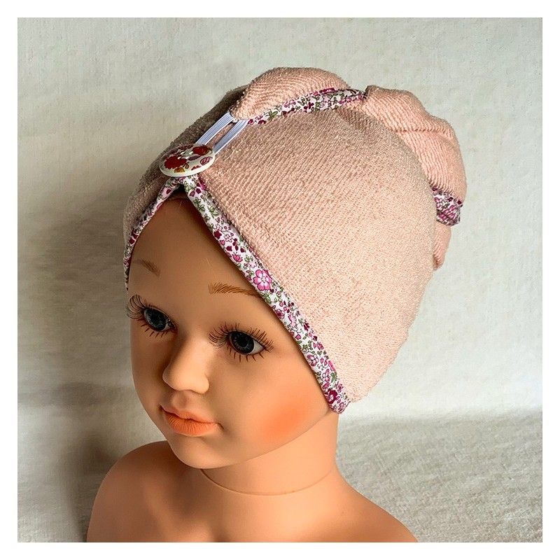 Serviette cheveu en éponge rose et liseret coordonné - Pou enfant - Une création Les Bobines de Coco