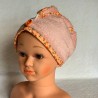 Serviette cheveu en éponge rose et liseret coordonné - Pou enfant - Une création Les Bobines de Coco