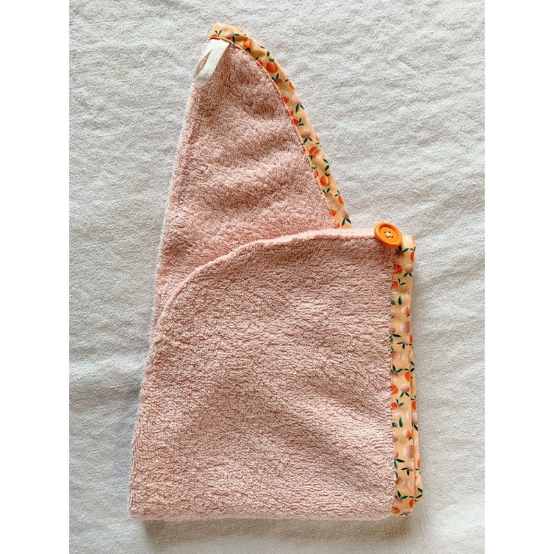 Serviette cheveu en éponge rose et liseret coordonné - Pou enfant - Une création Les Bobines de Coco